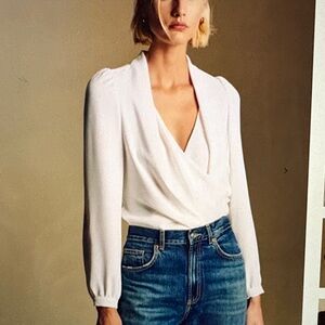 Classic White Draped V-Neck Long Sleeve Top